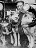 Леонард Сепалла со своими собаками